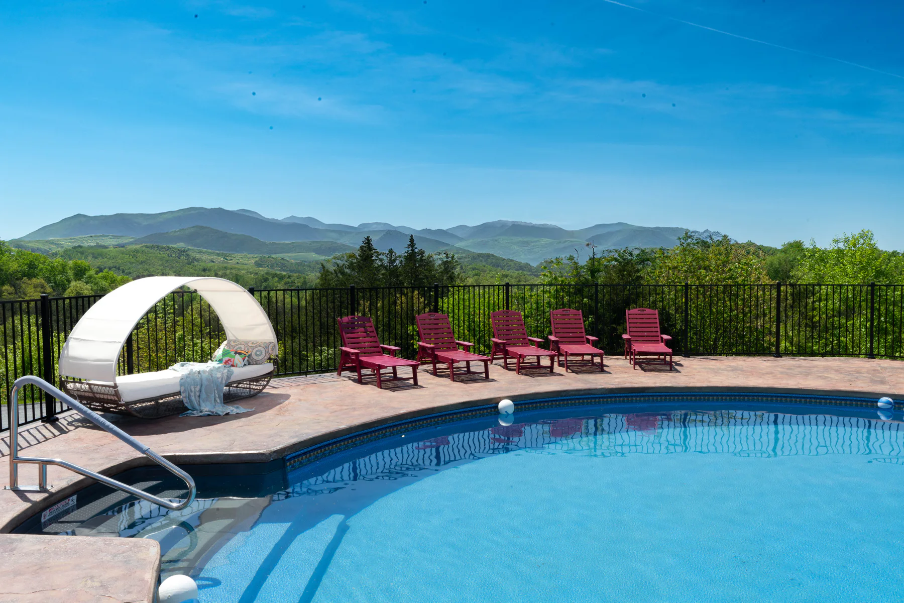 Smoky Mountain Yurt in Sevierville